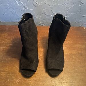 Metropolitan View Chic Black Peep-Toe Ankle Booties